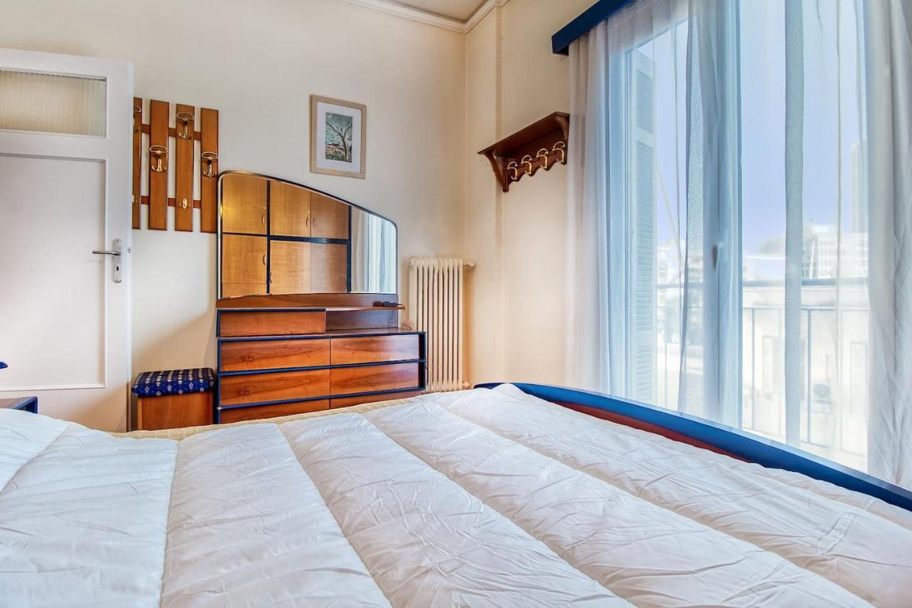 Spacious Flat Near Ampelokipoi Metro Station Athens Luaran gambar